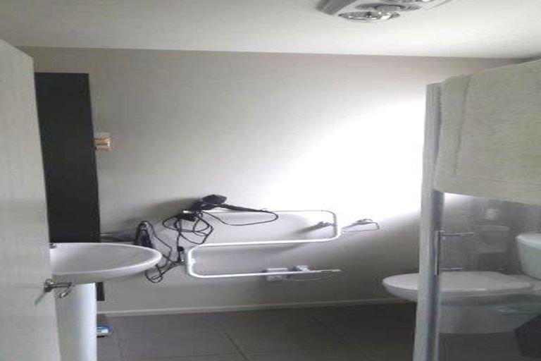 Photo of property in 5 Marlowe Place, Rolleston, 7614