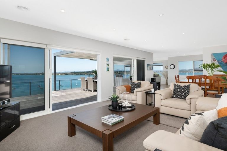 Photo of property in 69 Harbour View Road, Omokoroa, 3114