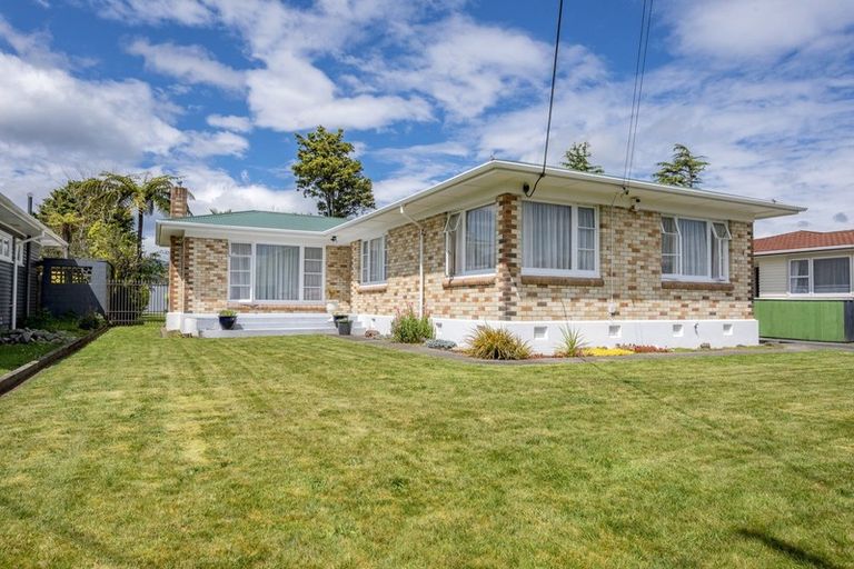 Photo of property in 4 Bowen Street, Levin, 5510