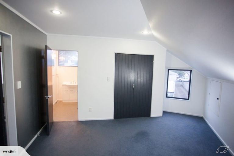 Photo of property in 63a Randwick Crescent, Moera, Lower Hutt, 5010