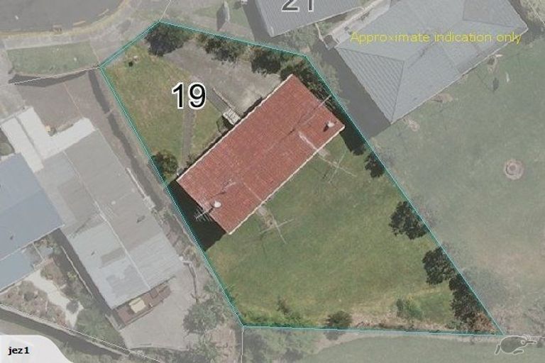 Photo of property in 19a Nutsey Avenue, Northcote, Auckland, 0627