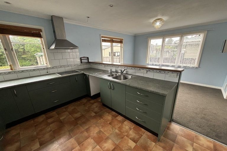 Photo of property in 21 Galway Avenue, Hokowhitu, Palmerston North, 4410