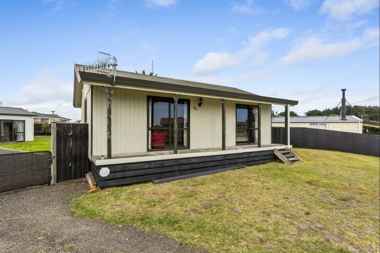 Photo of property in 27 Ruanui Street, Himatangi Beach, Foxton, 4891