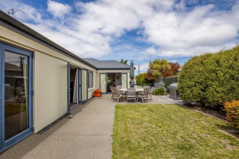Photo of property in 137 Mcfaddens Road, St Albans, Christchurch, 8052