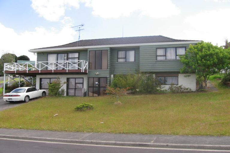 Photo of property in 2 Remus Place, Totara Vale, Auckland, 0629