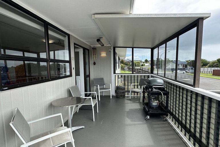 Photo of property in 49 Glamis Avenue, Bell Block, New Plymouth, 4312