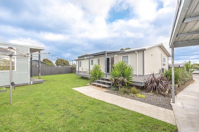 Photo of property in 10 Karaka Street, Castlecliff, Whanganui, 4501