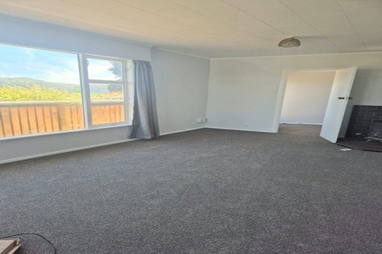 Photo of property in 32 Woodvale Grove, Fairfield, Lower Hutt, 5011