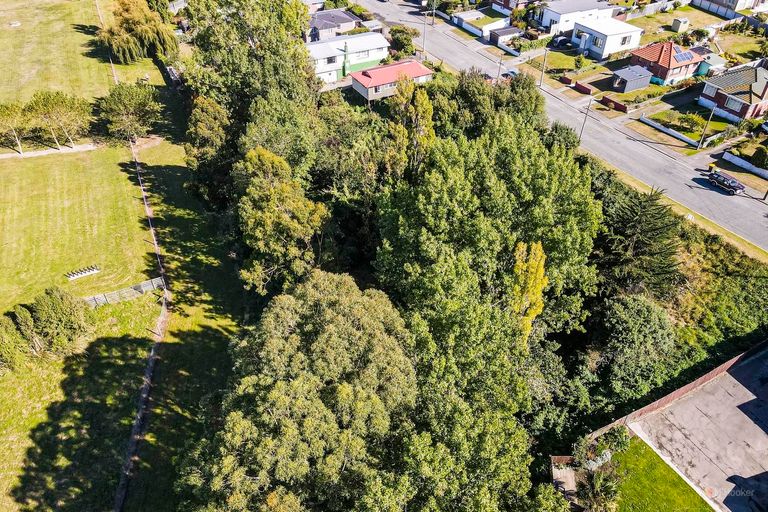 Photo of property in 27-35 Cambridge Street, Kensington, Timaru, 7910
