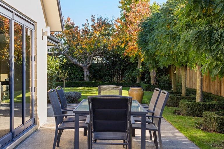 Photo of property in 27 Magnolia Drive, Springlands, Blenheim, 7201