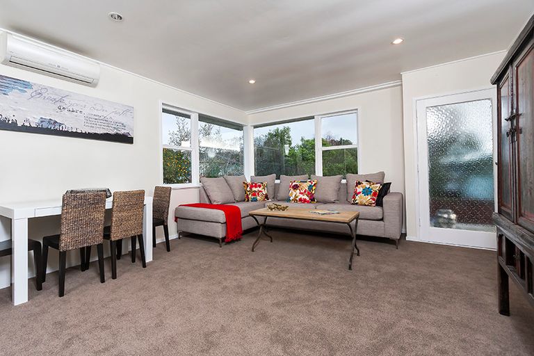 Photo of property in 2/357 Pakuranga Road, Pakuranga Heights, Auckland, 2010