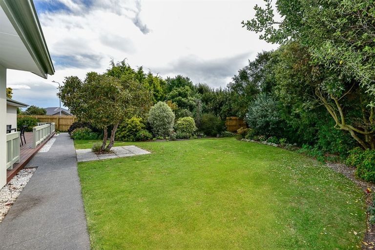 Photo of property in 33 Palmers Road, New Brighton, Christchurch, 8083