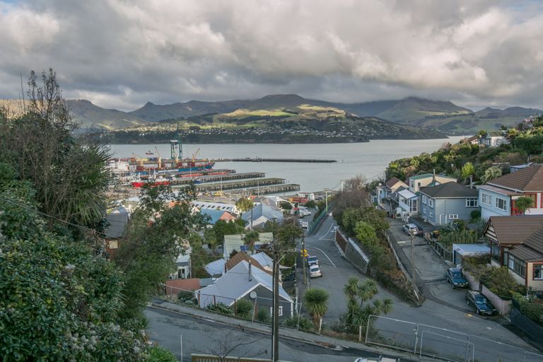 Photo of property in 37a Jacksons Road, Lyttelton, 8082