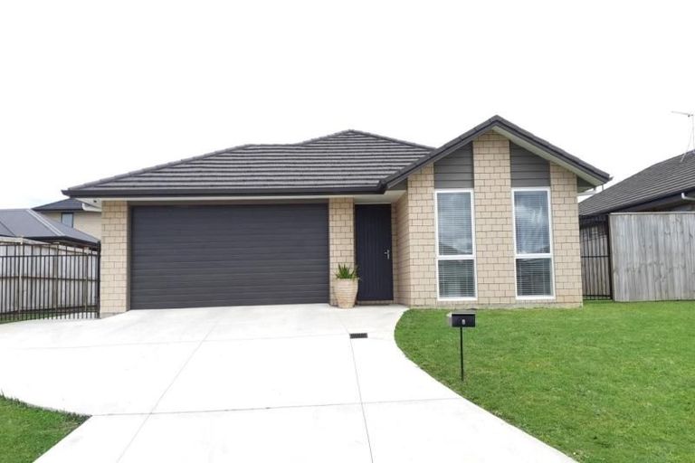 Photo of property in 8 Gibboney Place, Pokeno, 2402