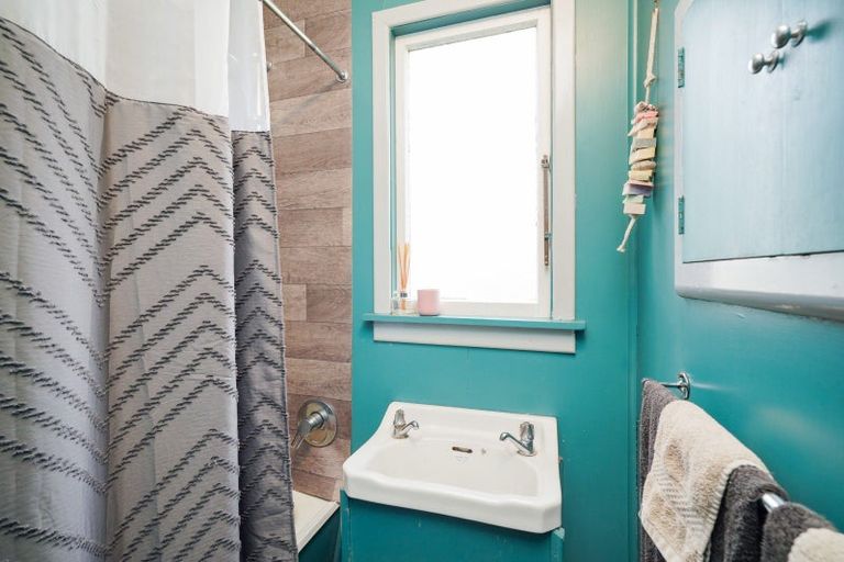 Photo of property in 565 Otautau Wreys Bush Road, Waikoura, Otautau, 9689