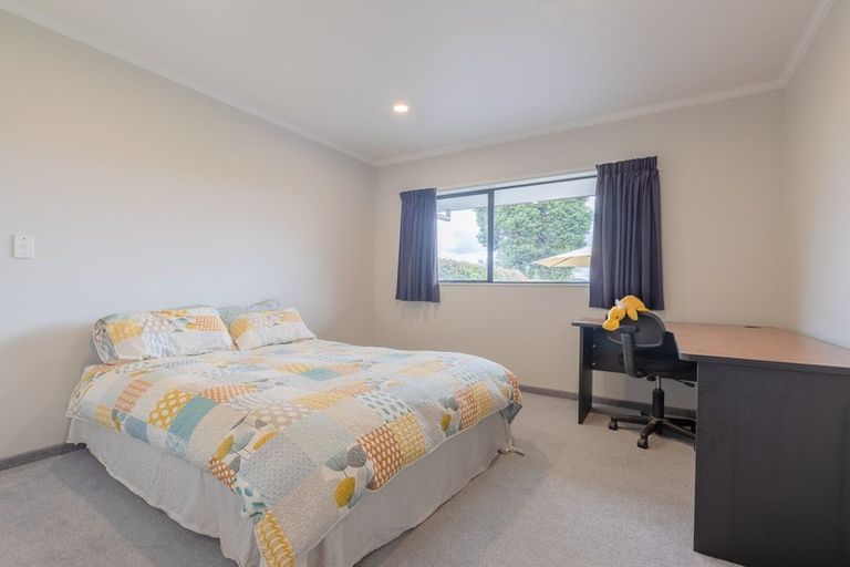 Photo of property in 24 Sheridan Crescent, Leamington, Cambridge, 3432