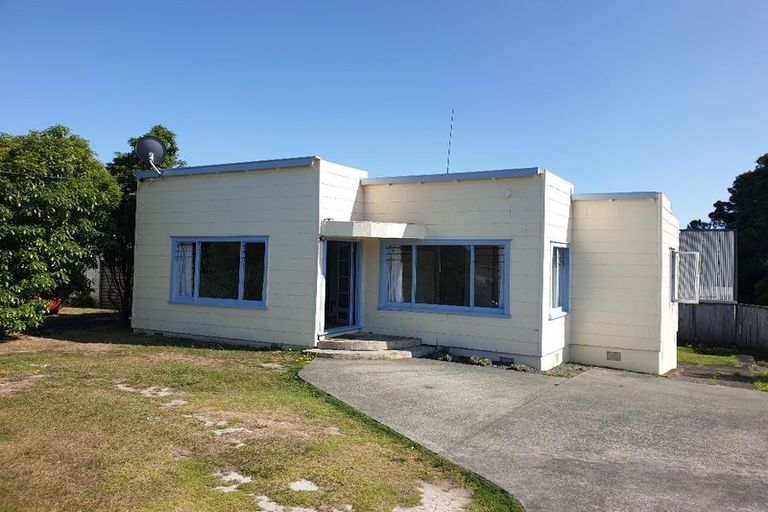 Photo of property in 1/7 Savoy Road, Glen Eden, Auckland, 0602