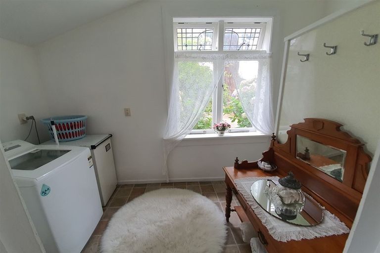 Photo of property in 16 Augustine Street, Waimate, 7924