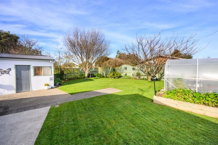 Photo of property in 21 Flower Street, Bulls, 4818