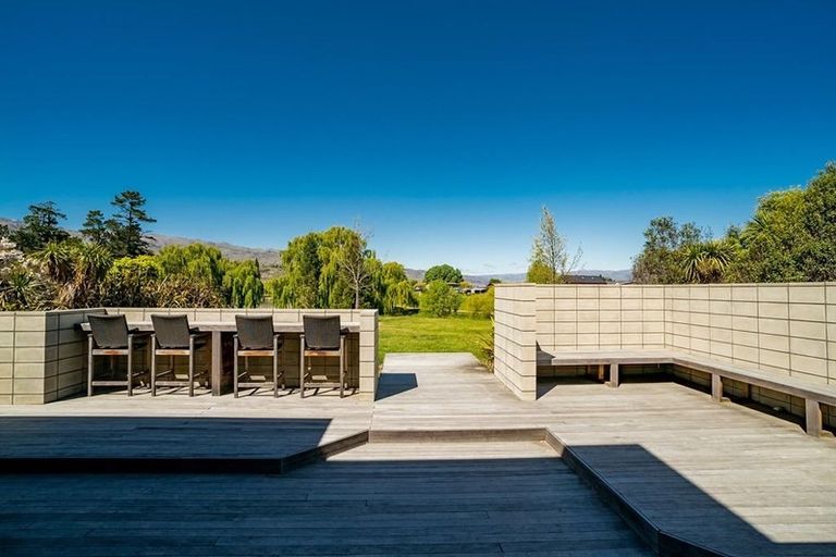 Photo of property in 8 Pisa Moorings Road, Mount Pisa, Cromwell, 9383