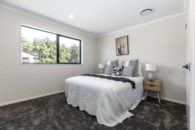 Photo of property in 2a Hughs Way, Flat Bush, Auckland, 2019