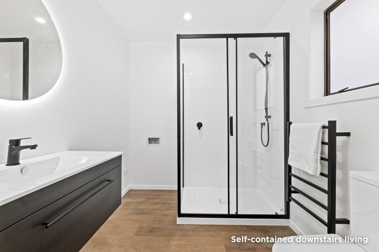 Photo of property in 11 Marina Grove, Frankleigh Park, New Plymouth, 4310