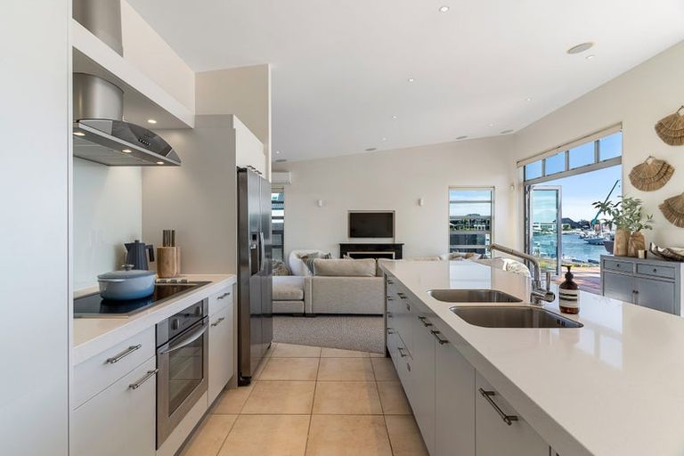 Photo of property in 156 Waterways Parade, Pauanui, Hikuai, 3579