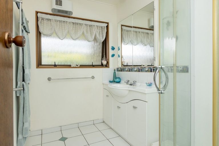Photo of property in 6a Dolbel Street, Taradale, Napier, 4112