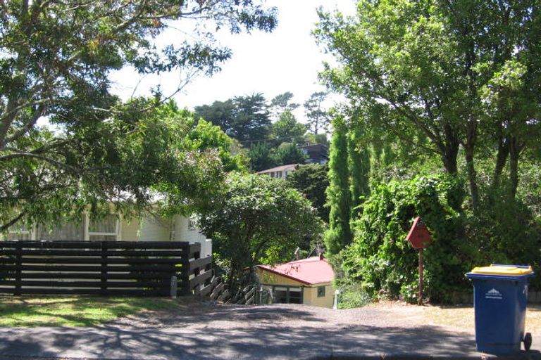 Photo of property in 48 Vandeleur Avenue, Birkdale, Auckland, 0626