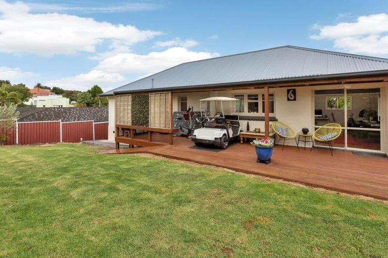 Photo of property in 15 Tarewa Road, Morningside, Whangarei, 0110