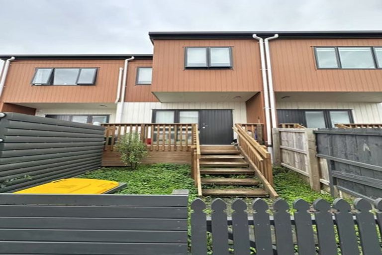 Photo of property in 10/6 Kereru Street, Henderson, Auckland, 0612