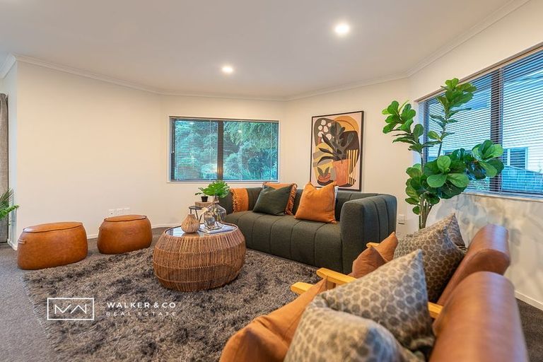 Photo of property in 65 Percy Kinsman Crescent, Riverstone Terraces, Upper Hutt, 5018