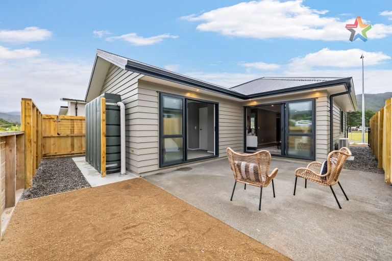 Photo of property in 8 Harry Martin Lane, Wainuiomata, Lower Hutt, 5014