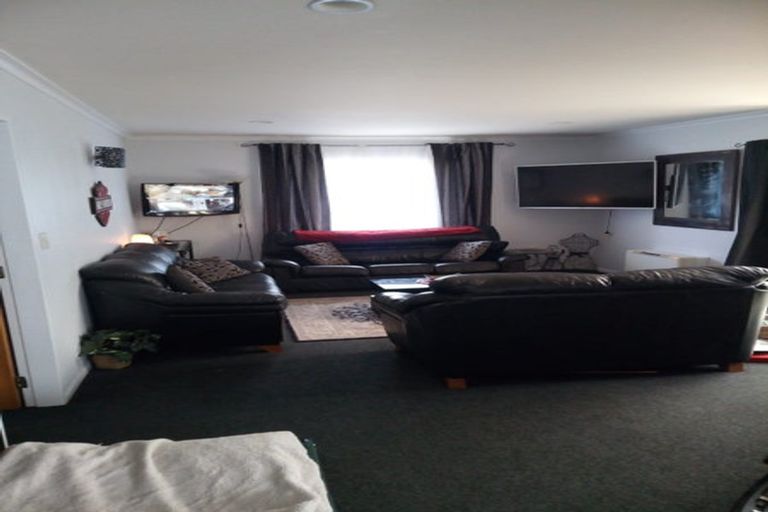 Photo of property in 140 Arawhata Road, Paraparaumu, 5032