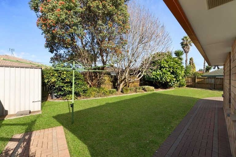Photo of property in 5 Castlehill Court, Wattle Downs, Auckland, 2103