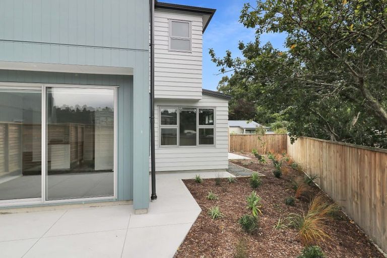 Photo of property in 4d Horoeka Street, Stokes Valley, Lower Hutt, 5019