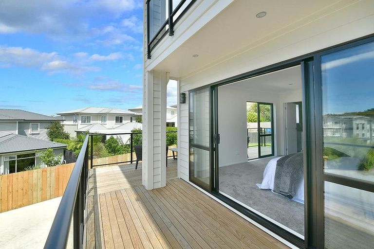 Photo of property in 61 Landmark Terrace, Orewa, 0931