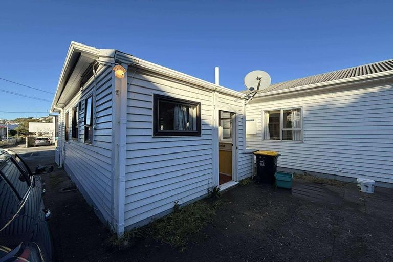 Photo of property in 8 Phillip Street, Johnsonville, Wellington, 6037