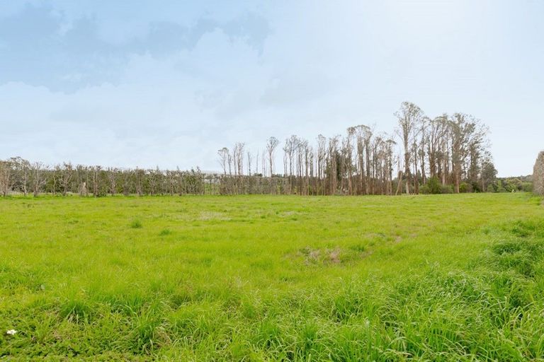 Photo of property in 30b Thompsons Track, Aongatete, 3178