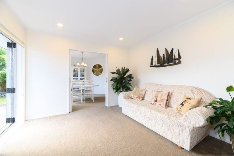 Photo of property in 2/27 Leicester Parade, Somerville, Auckland, 2014