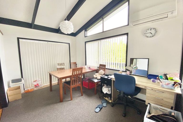 Photo of property in 9a Hutchinsons Road, Bucklands Beach, Auckland, 2014