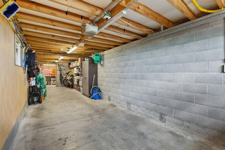 Photo of property in 15 Tiromoana Crescent, Bell Block, New Plymouth, 4312