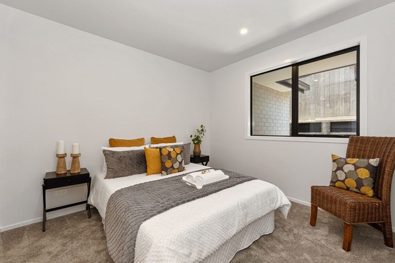 Photo of property in 12 Bosun Place, Te Atatu Peninsula, Auckland, 0610