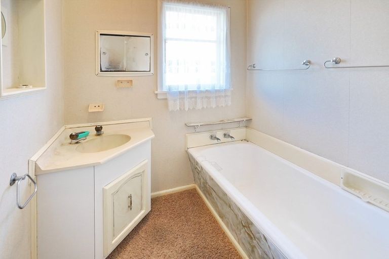 Photo of property in 236 Shortland Street, Aranui, Christchurch, 8061