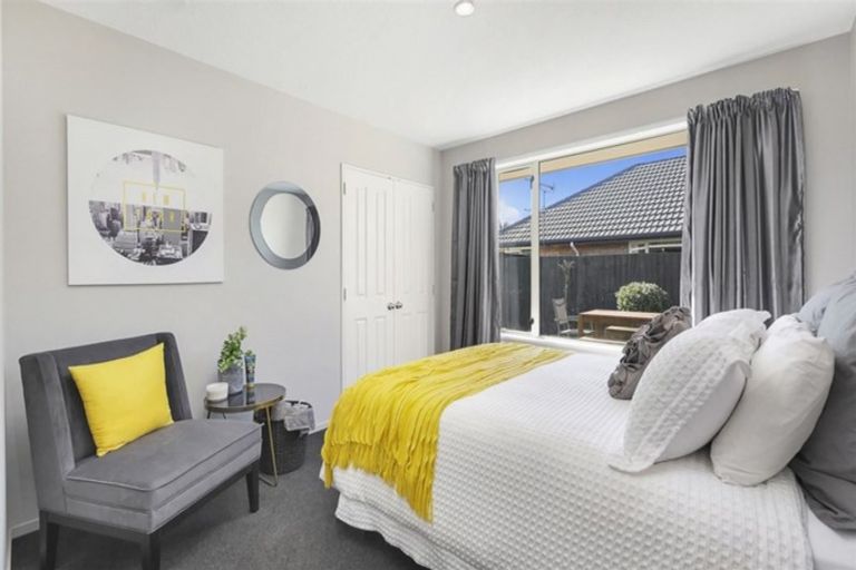 Photo of property in 38 Forest Drive, Parklands, Christchurch, 8083