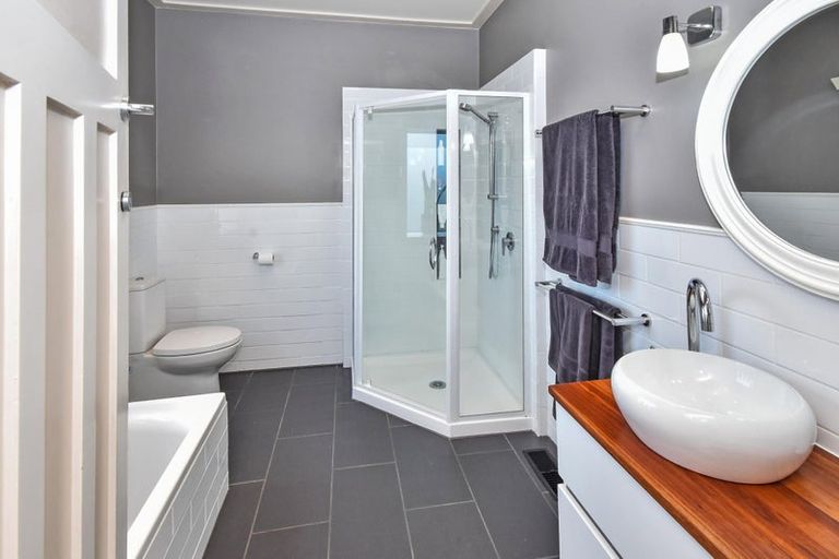 Photo of property in 27 Kenderdine Road, Papatoetoe, Auckland, 2025