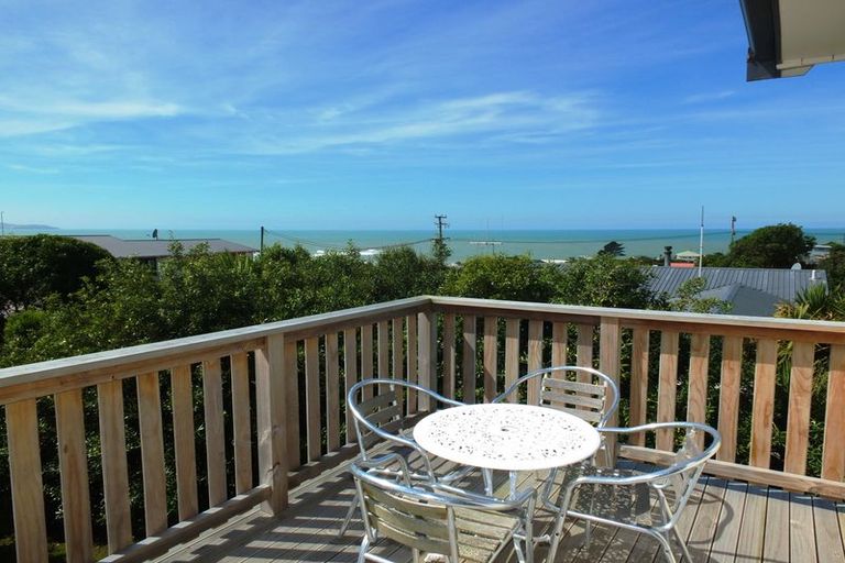 Photo of property in 24 Magdala Street, Kakanui, Oamaru, 9495