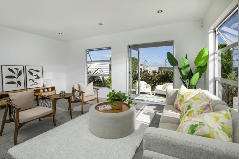 Photo of property in 12/40 Scarlet Oak Drive, Schnapper Rock, Auckland, 0632