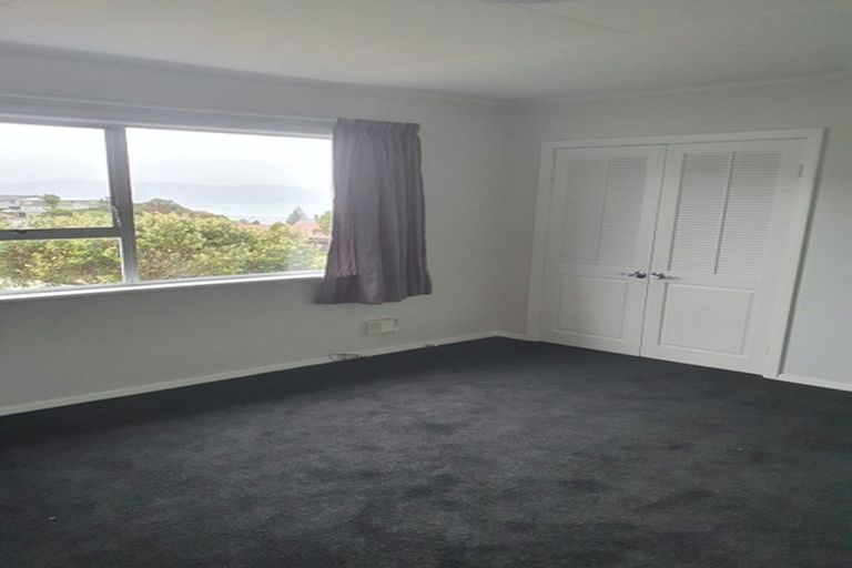 Photo of property in 227 Dowse Drive, Maungaraki, Lower Hutt, 5010