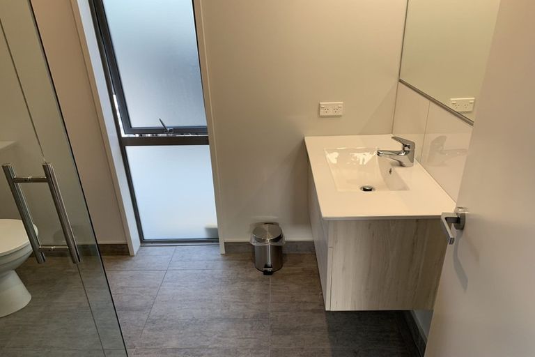 Photo of property in 2 Preston Drive, Arrowtown, 9302